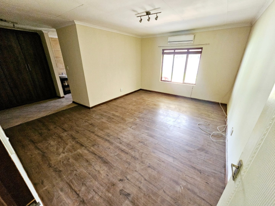 To Let 3 Bedroom Property for Rent in Monavoni Gauteng