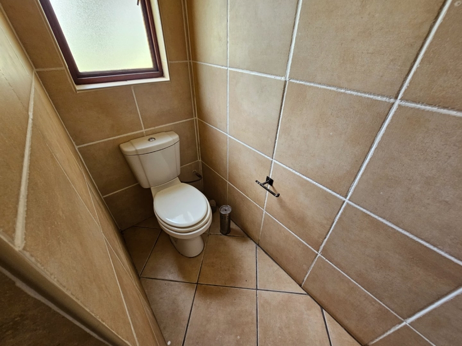 To Let 3 Bedroom Property for Rent in Monavoni Gauteng