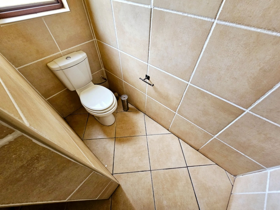 To Let 3 Bedroom Property for Rent in Monavoni Gauteng