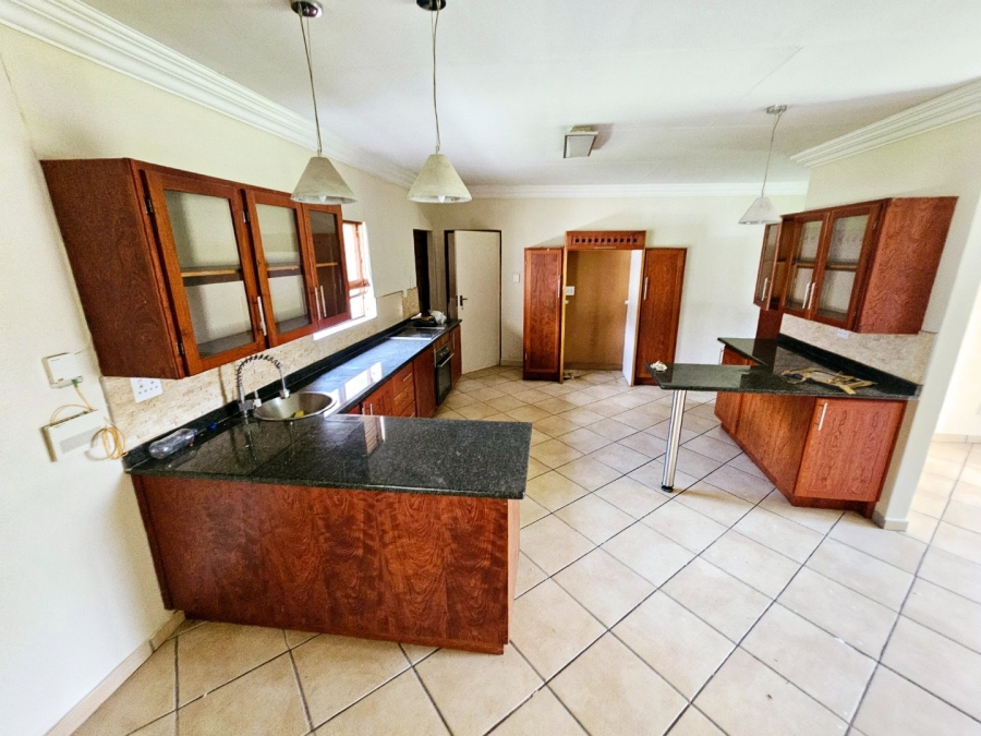 To Let 3 Bedroom Property for Rent in Monavoni Gauteng
