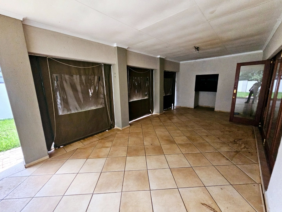 To Let 3 Bedroom Property for Rent in Monavoni Gauteng