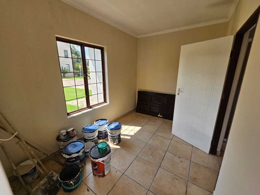To Let 3 Bedroom Property for Rent in Monavoni Gauteng