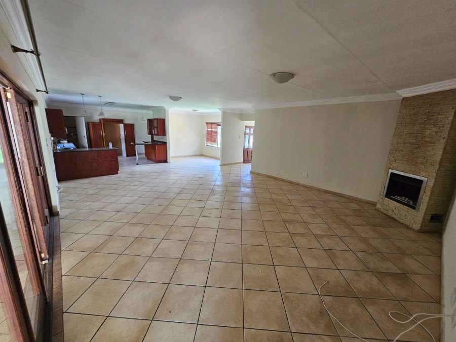To Let 3 Bedroom Property for Rent in Monavoni Gauteng