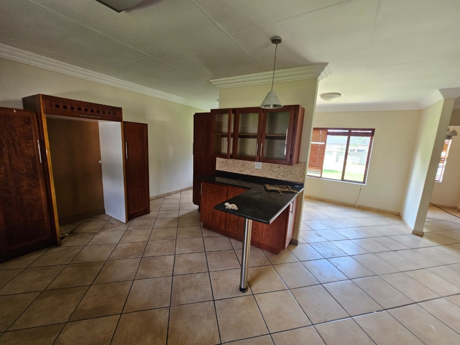 To Let 3 Bedroom Property for Rent in Monavoni Gauteng