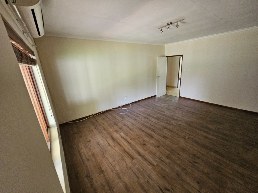 To Let 3 Bedroom Property for Rent in Monavoni Gauteng