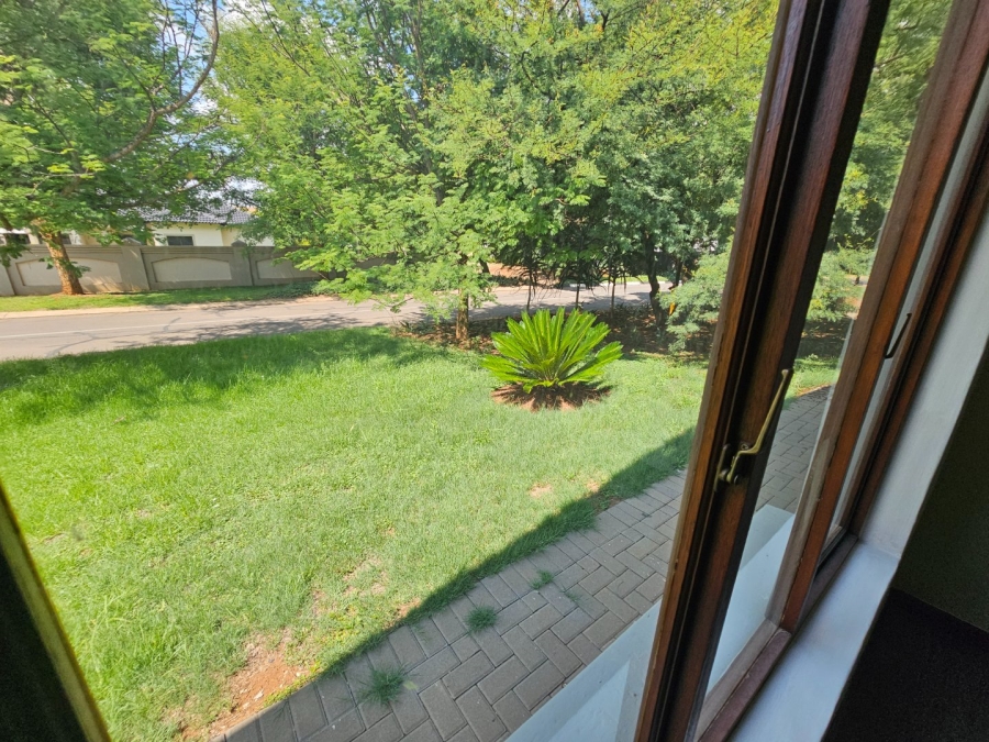 To Let 3 Bedroom Property for Rent in Monavoni Gauteng