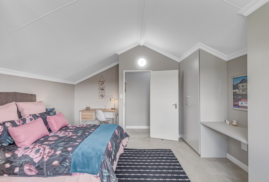 To Let 4 Bedroom Property for Rent in Glen Austin Gauteng