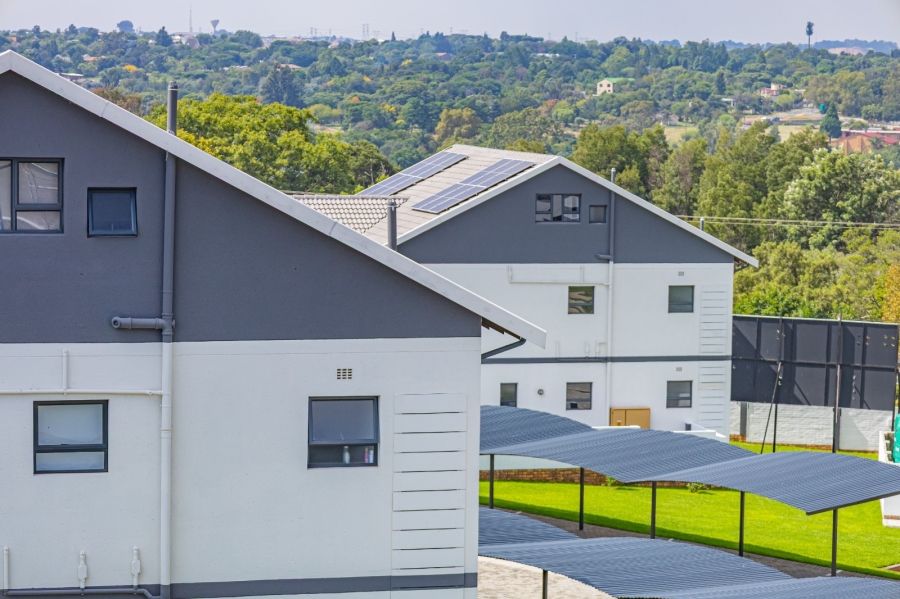 To Let 4 Bedroom Property for Rent in Glen Austin Gauteng