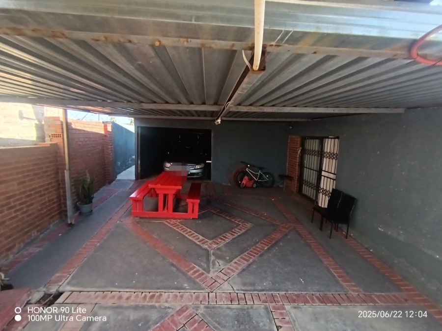 3 Bedroom Property for Sale in Soshanguve M Gauteng