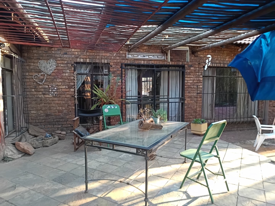 4 Bedroom Property for Sale in Roodeplaat Gauteng
