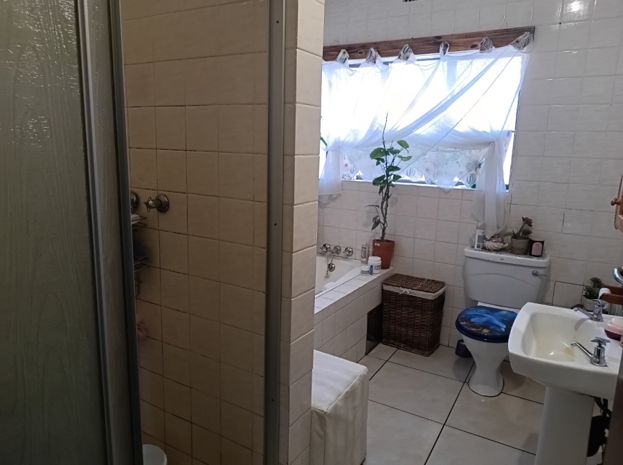 4 Bedroom Property for Sale in Roodeplaat Gauteng