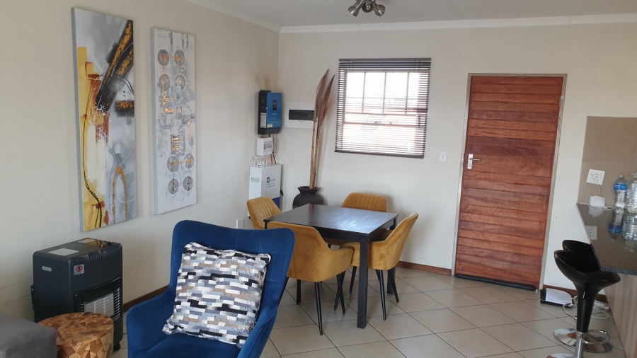 2 Bedroom Property for Sale in Monavoni Gauteng