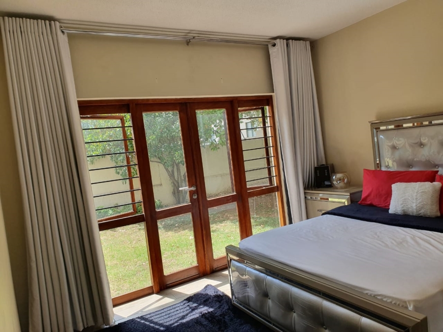 To Let 2 Bedroom Property for Rent in Broadacres Gauteng
