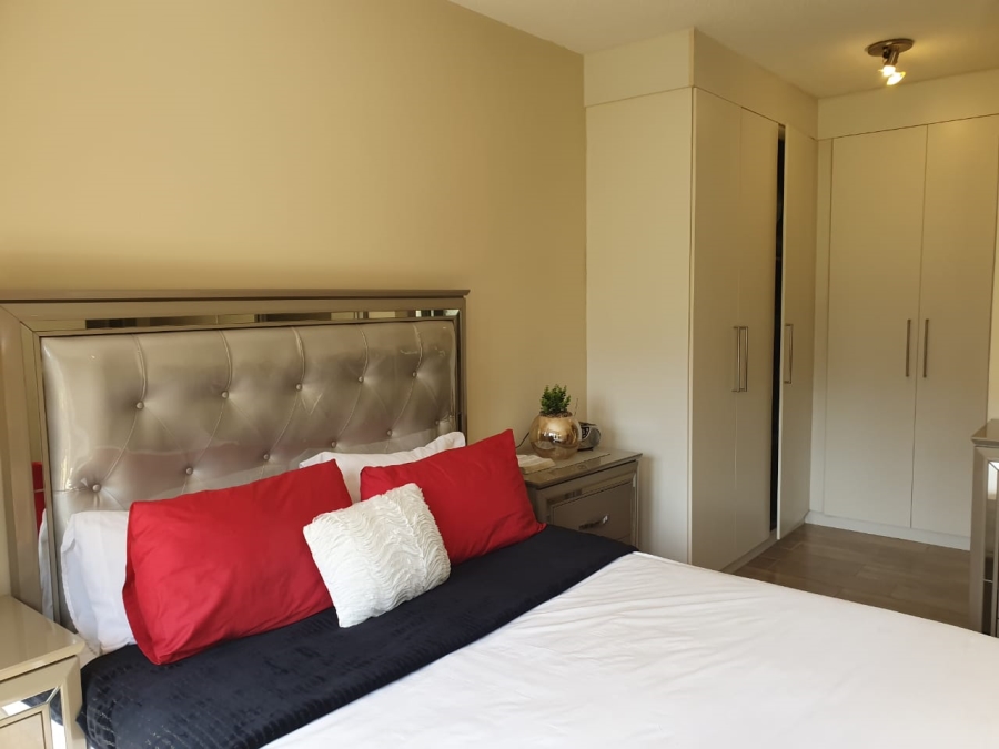 To Let 2 Bedroom Property for Rent in Broadacres Gauteng