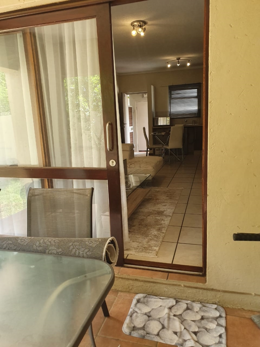 To Let 2 Bedroom Property for Rent in Broadacres Gauteng