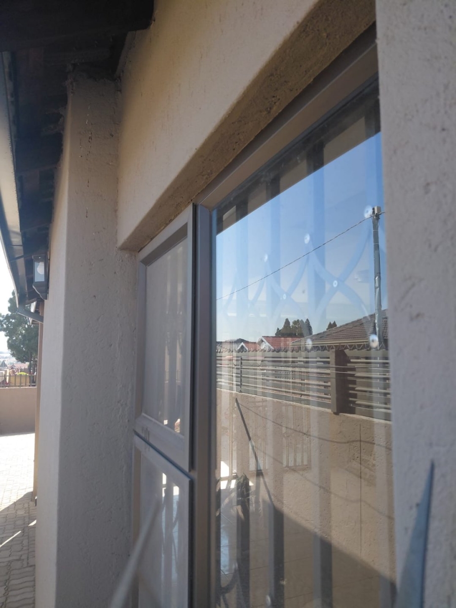 To Let 1 Bedroom Property for Rent in Soshanguve FF Gauteng