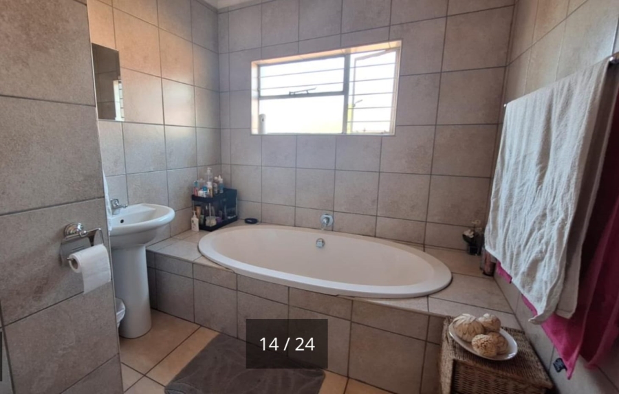 3 Bedroom Property for Sale in Pollak Park Gauteng
