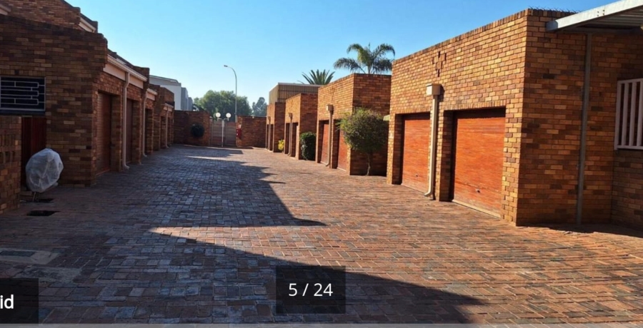 3 Bedroom Property for Sale in Pollak Park Gauteng