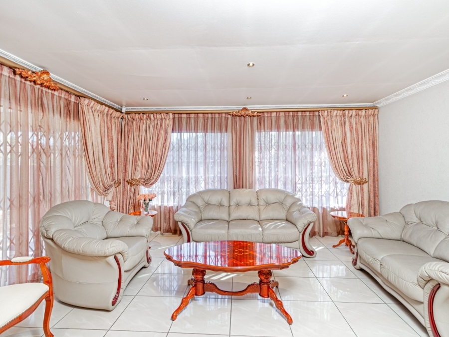 3 Bedroom Property for Sale in Country View Gauteng