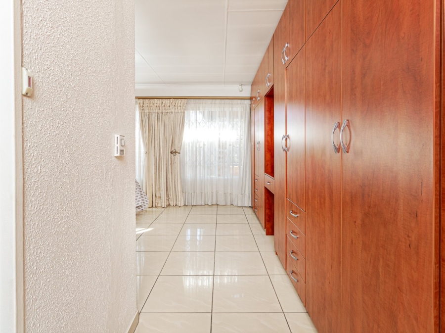 3 Bedroom Property for Sale in Country View Gauteng