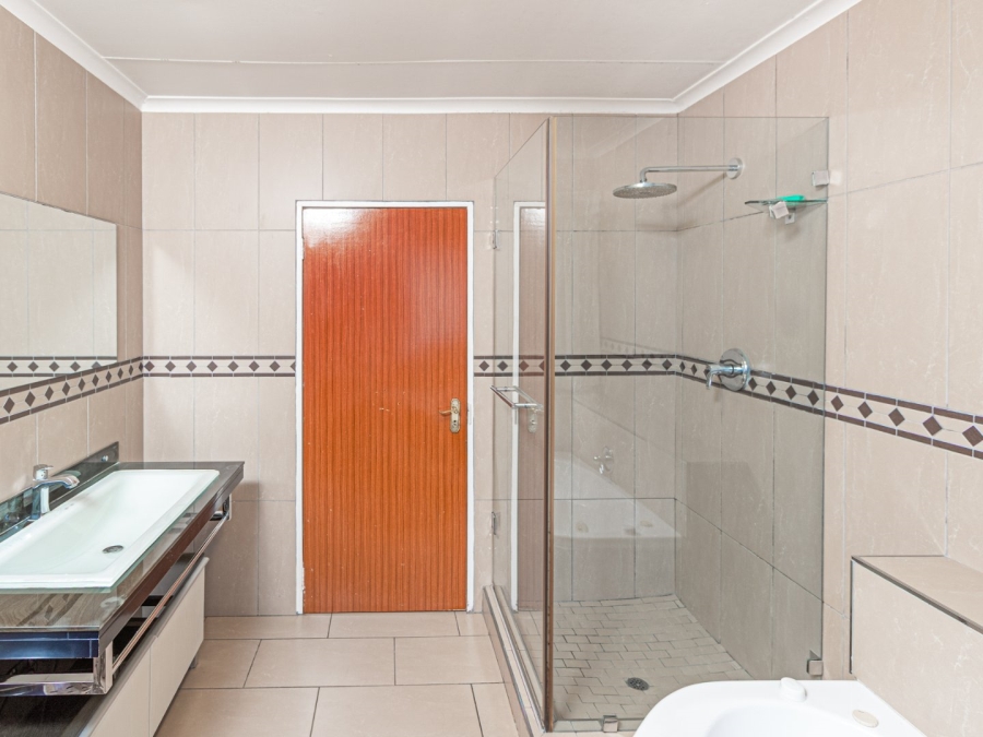 3 Bedroom Property for Sale in Country View Gauteng