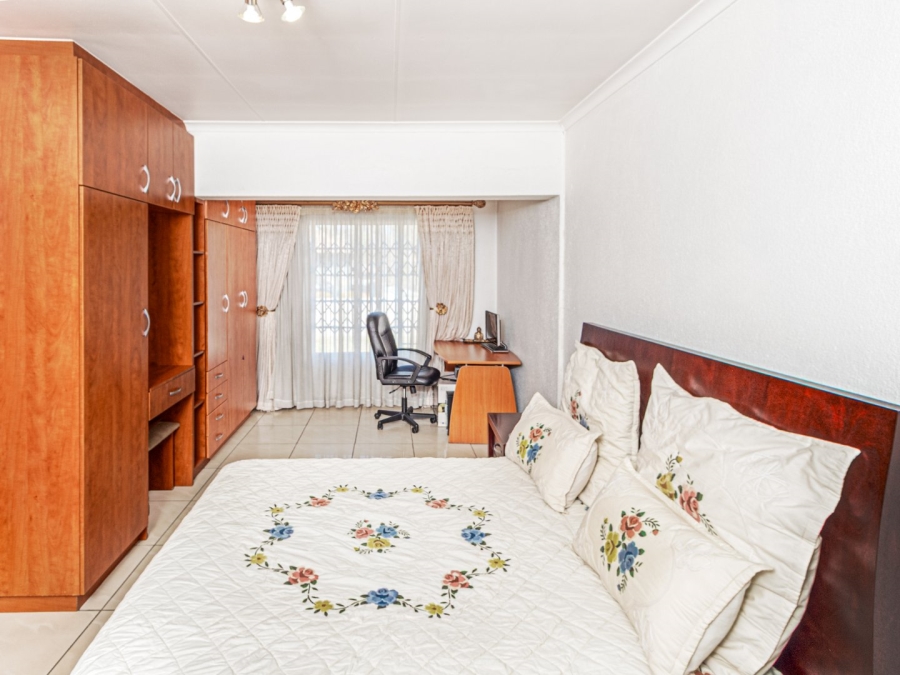 3 Bedroom Property for Sale in Country View Gauteng