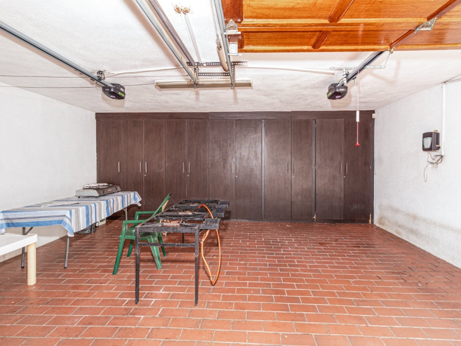 3 Bedroom Property for Sale in Country View Gauteng