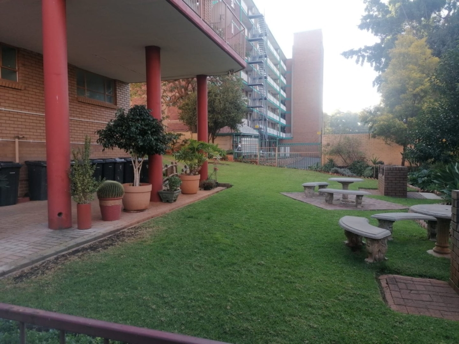 1 Bedroom Property for Sale in Wonderboom South Gauteng