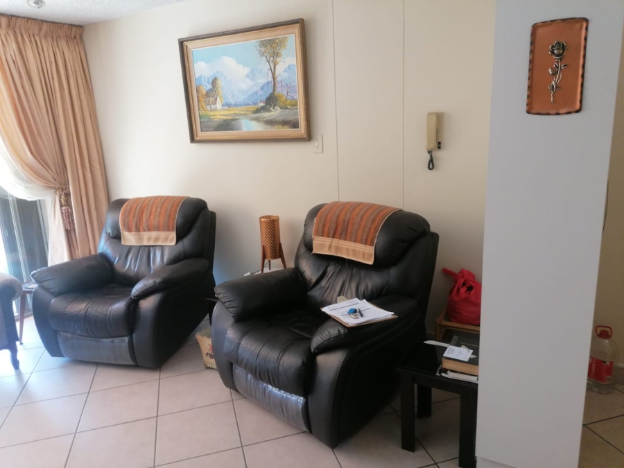 1 Bedroom Property for Sale in Wonderboom South Gauteng