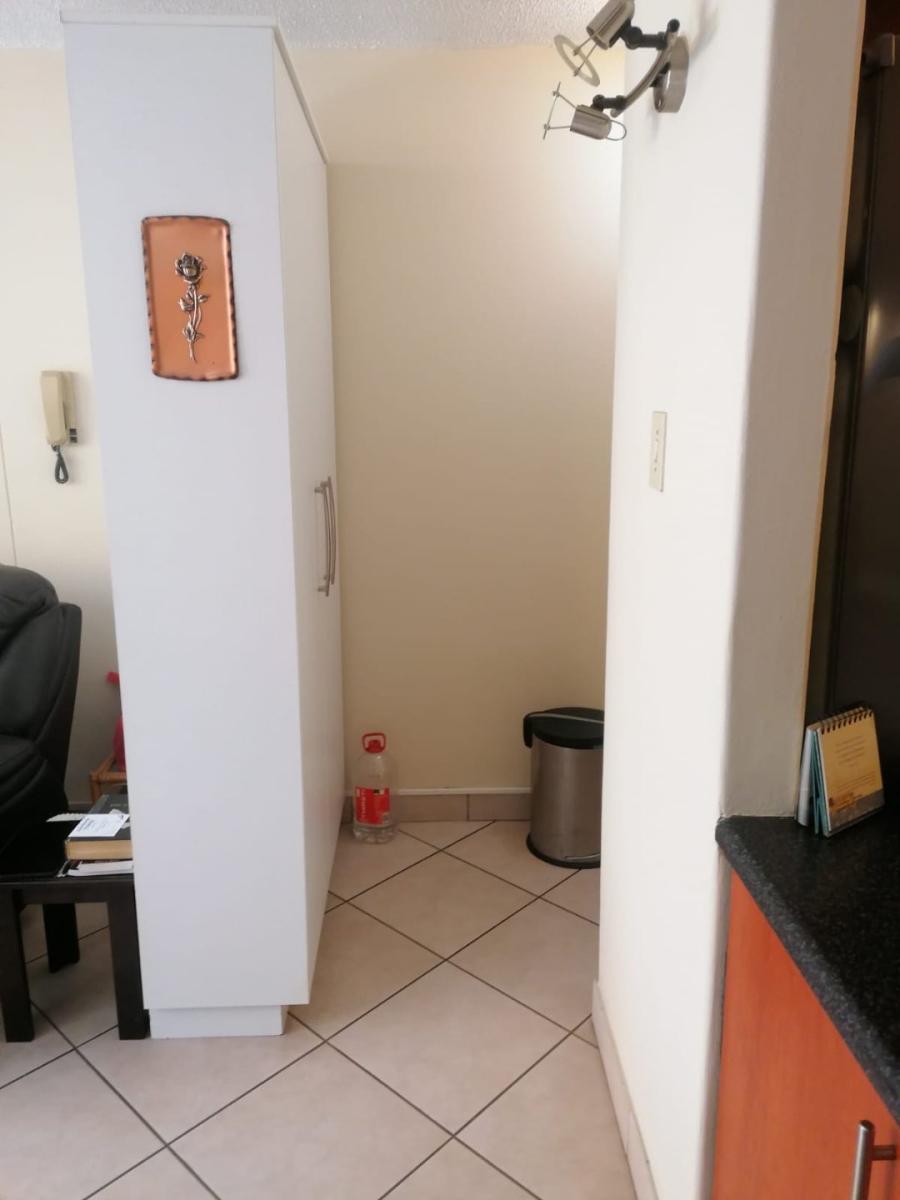 1 Bedroom Property for Sale in Wonderboom South Gauteng