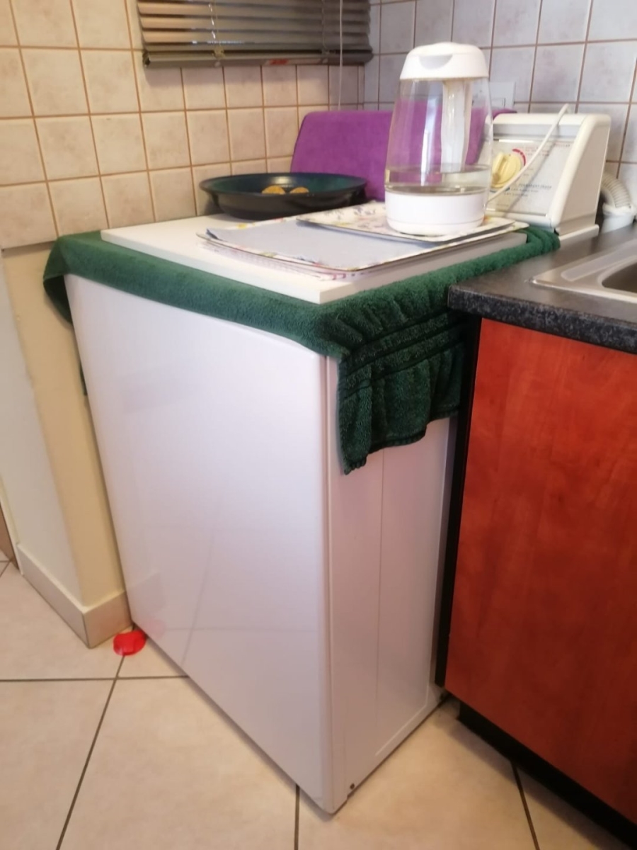 1 Bedroom Property for Sale in Wonderboom South Gauteng
