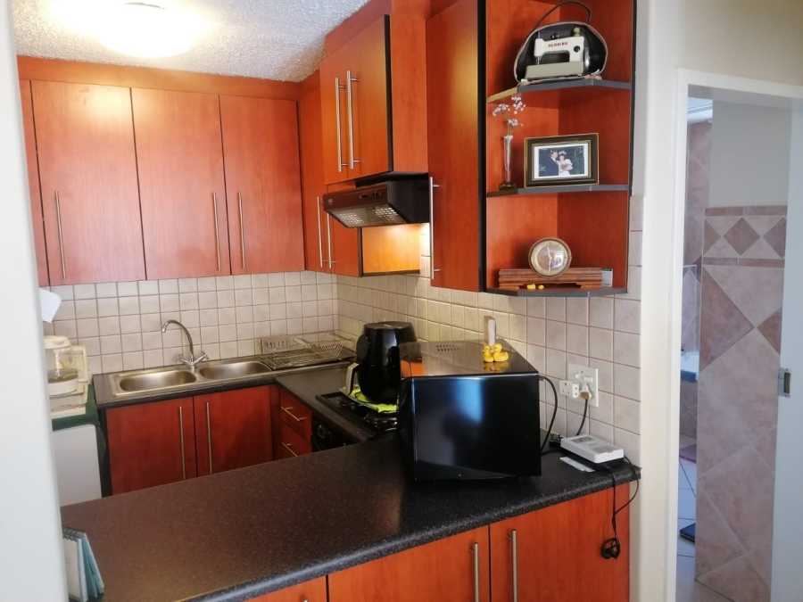 1 Bedroom Property for Sale in Wonderboom South Gauteng