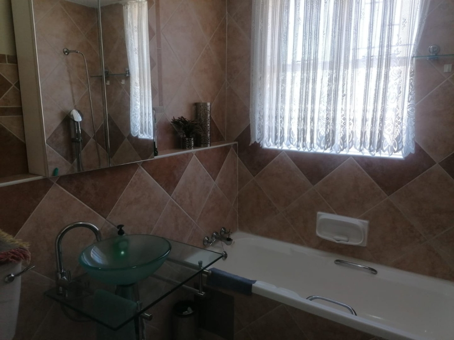 1 Bedroom Property for Sale in Wonderboom South Gauteng