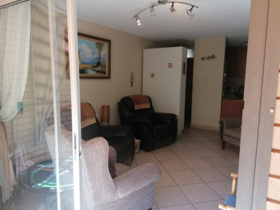 1 Bedroom Property for Sale in Wonderboom South Gauteng