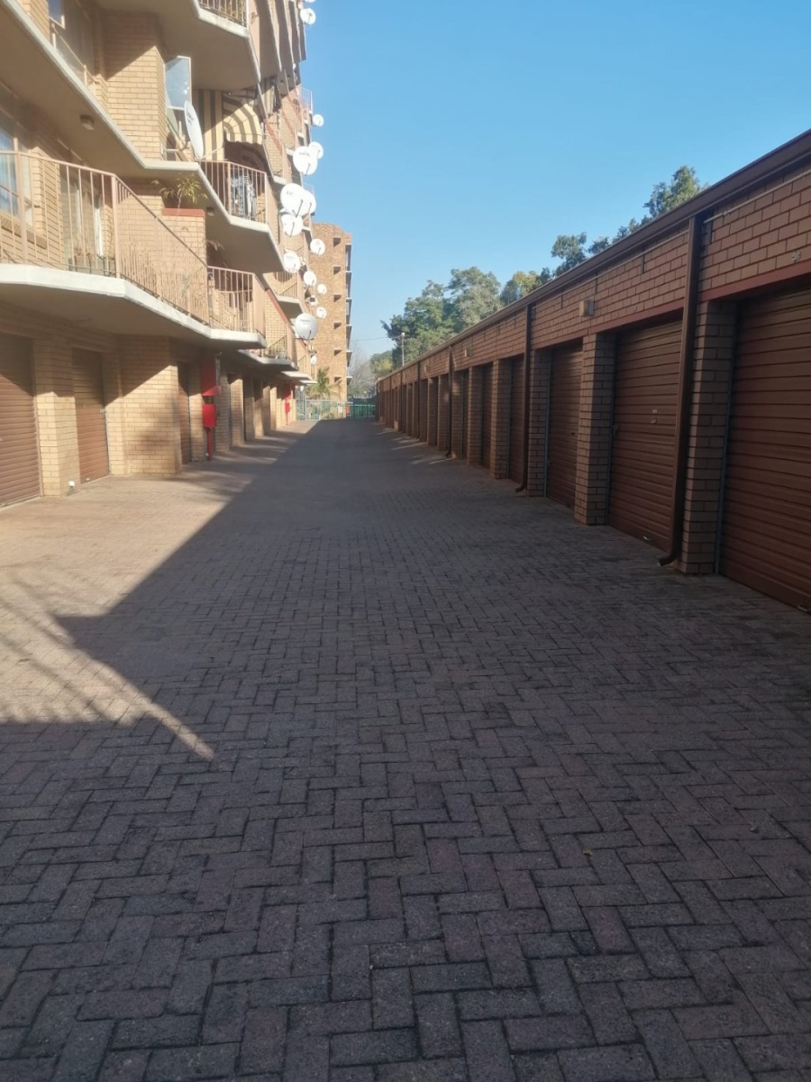 1 Bedroom Property for Sale in Wonderboom South Gauteng