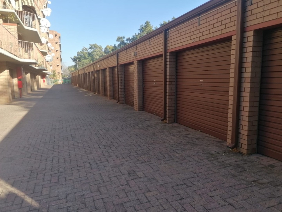 1 Bedroom Property for Sale in Wonderboom South Gauteng