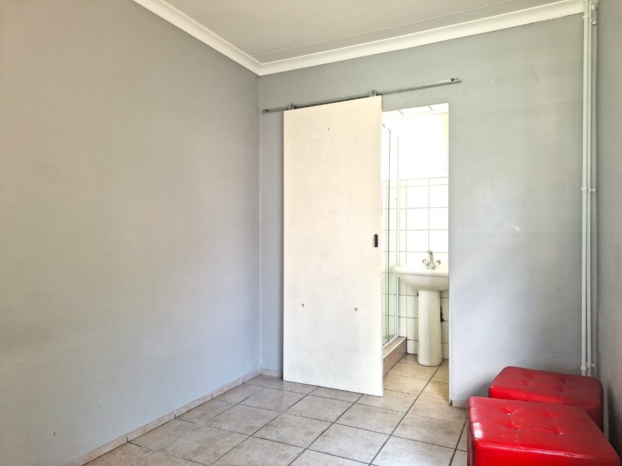 To Let 2 Bedroom Property for Rent in Sundowner Gauteng
