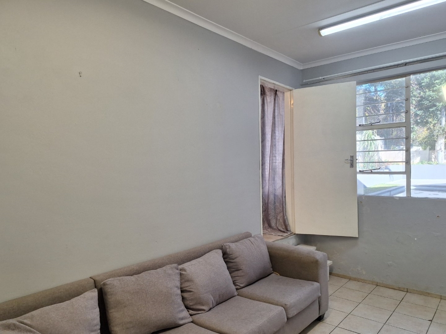 To Let 2 Bedroom Property for Rent in Sundowner Gauteng