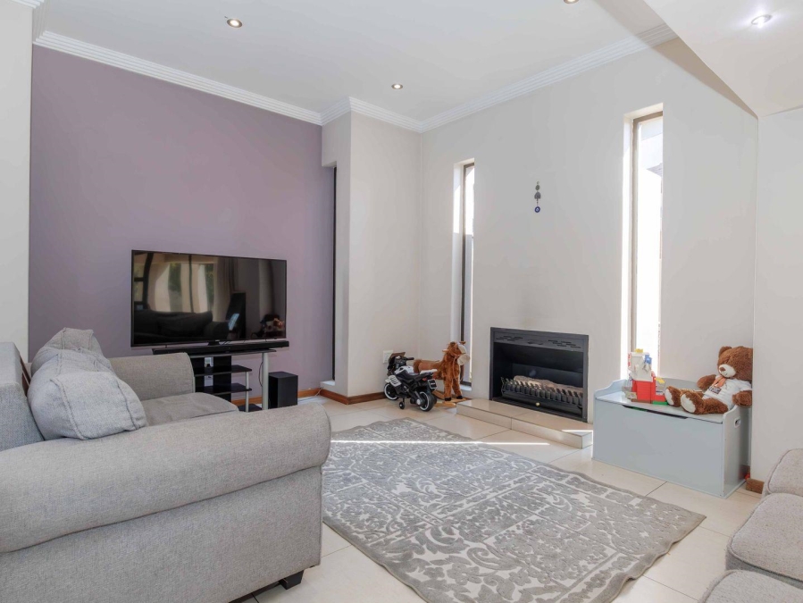 4 Bedroom Property for Sale in Pebble Creek Gauteng