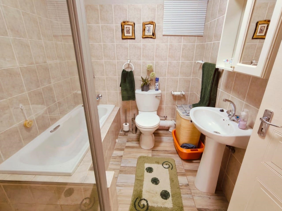 2 Bedroom Property for Sale in Vaal Marina Gauteng