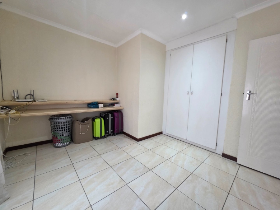 2 Bedroom Property for Sale in La Montagne Gauteng
