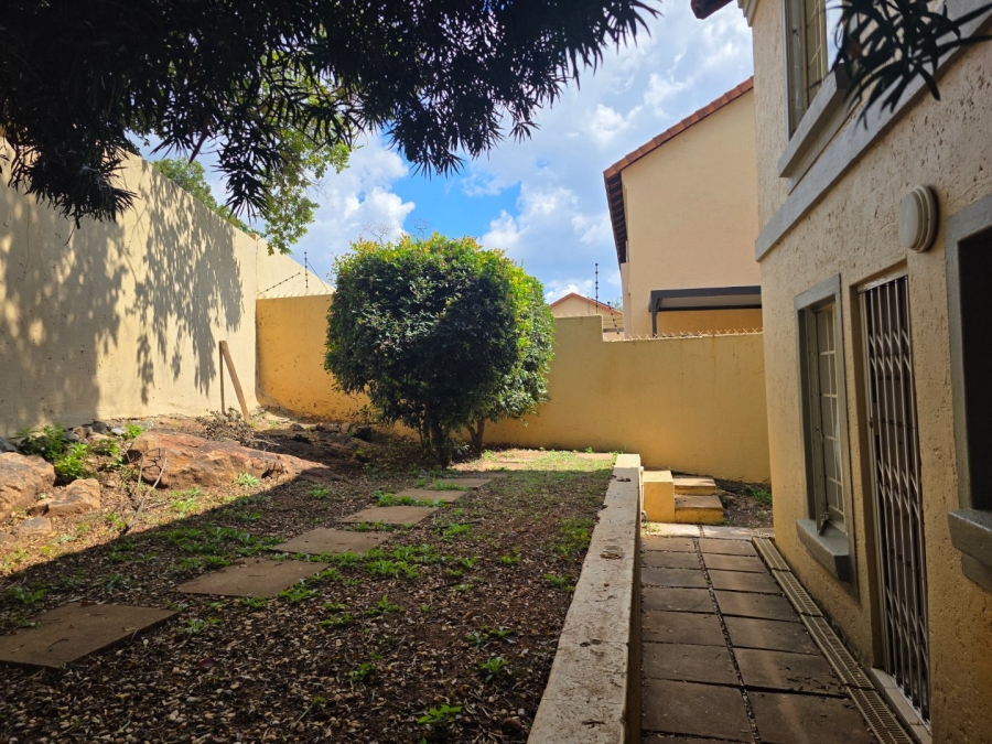 2 Bedroom Property for Sale in La Montagne Gauteng
