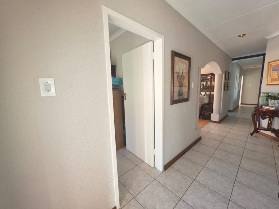 4 Bedroom Property for Sale in Sunward Park Gauteng