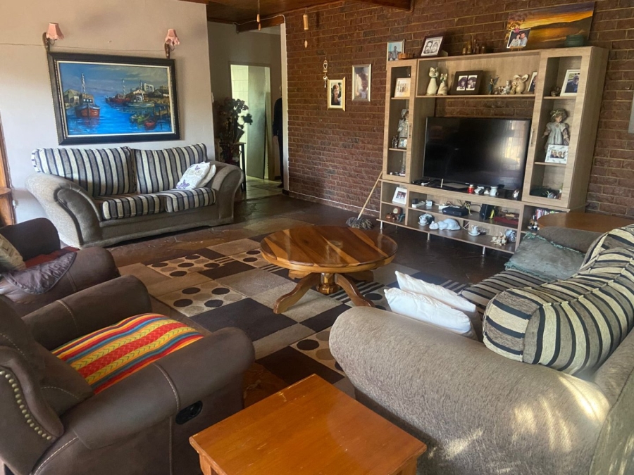 3 Bedroom Property for Sale in Dorandia Gauteng