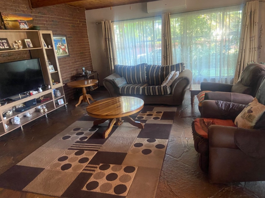 3 Bedroom Property for Sale in Dorandia Gauteng