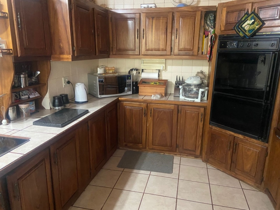 3 Bedroom Property for Sale in Dorandia Gauteng
