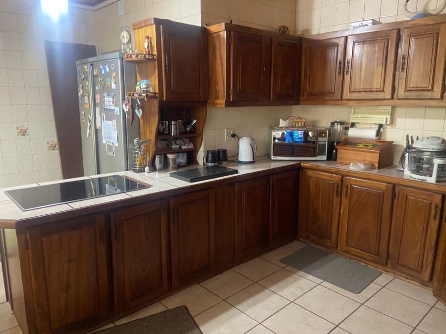 3 Bedroom Property for Sale in Dorandia Gauteng