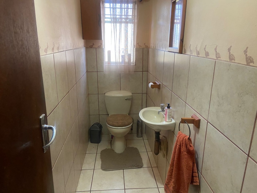 3 Bedroom Property for Sale in Dorandia Gauteng