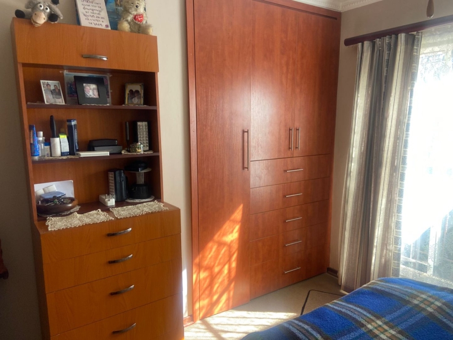 3 Bedroom Property for Sale in Dorandia Gauteng