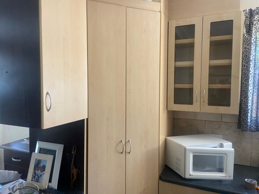 3 Bedroom Property for Sale in Dorandia Gauteng